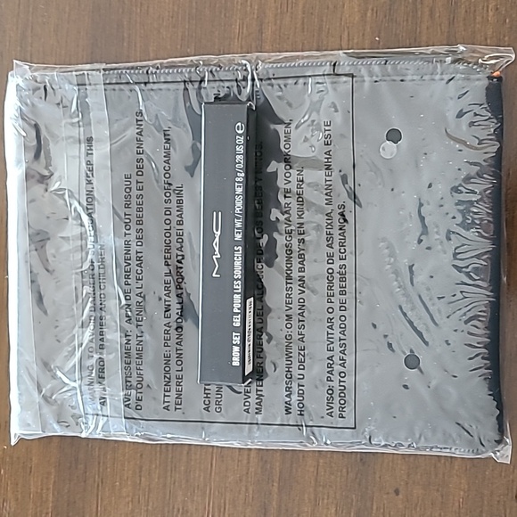 MAC Brow Set and Cosmetic bag - Picture 5 of 5